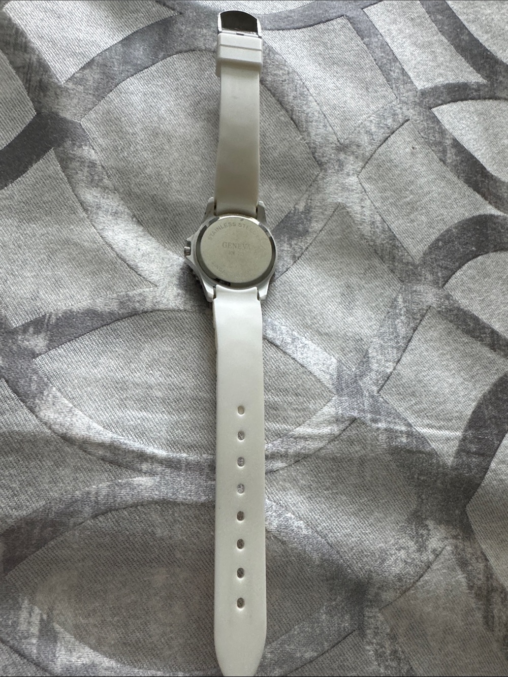 Geneva White Silicone Fashion Watch - Picture 5 of 7